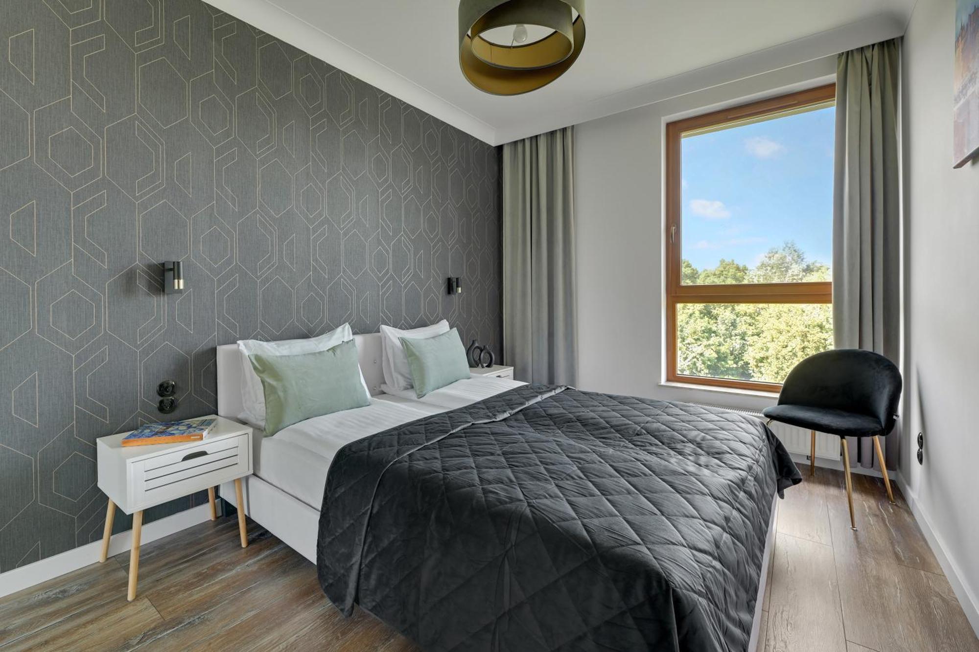 Front Park Apartments With Parking By Lion Apartments Danzica Esterno foto